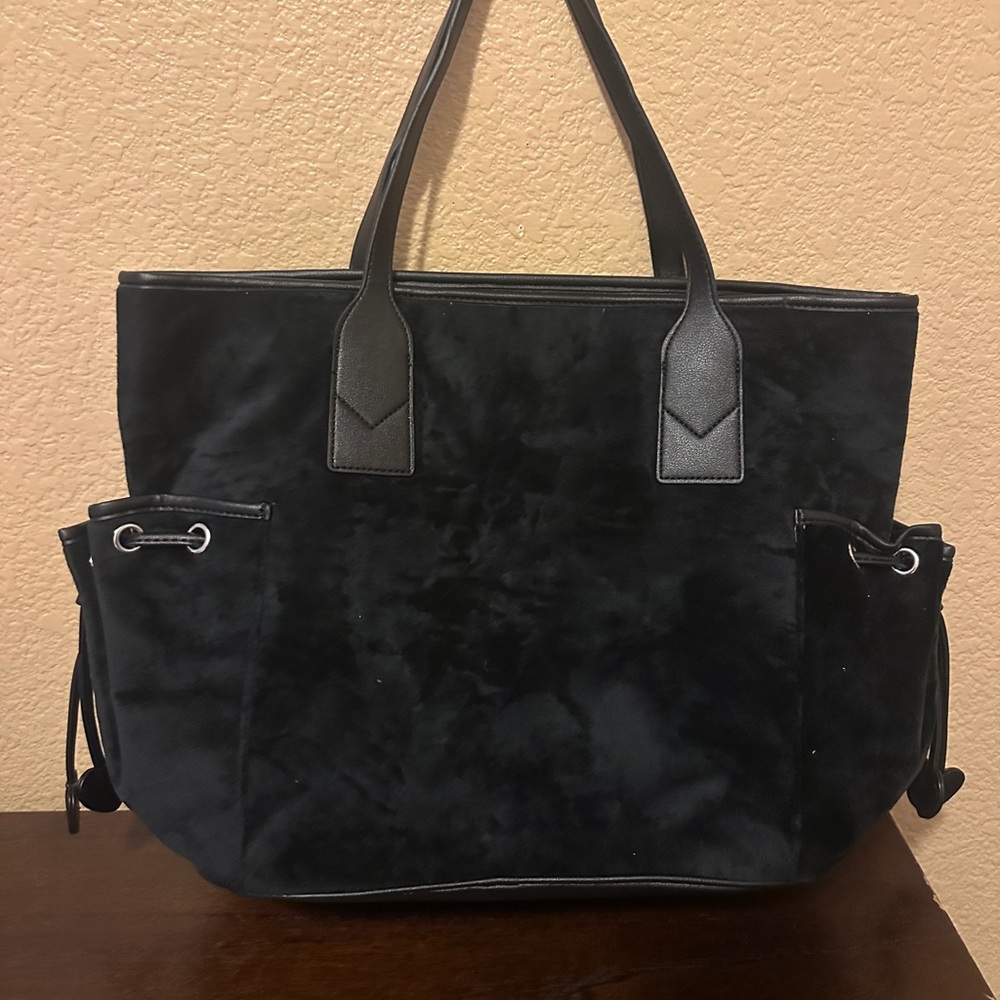 Juicy Couture Black Tote with Pink Bow - Picture 2 of 6
